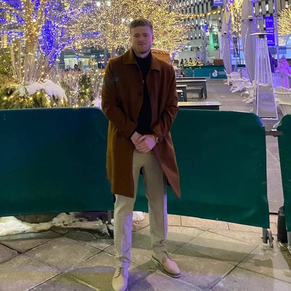 Meet your Posher, Griffin - Picture 1 of 1